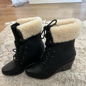 Sorel leather boots with wedges and fur. New never worn!